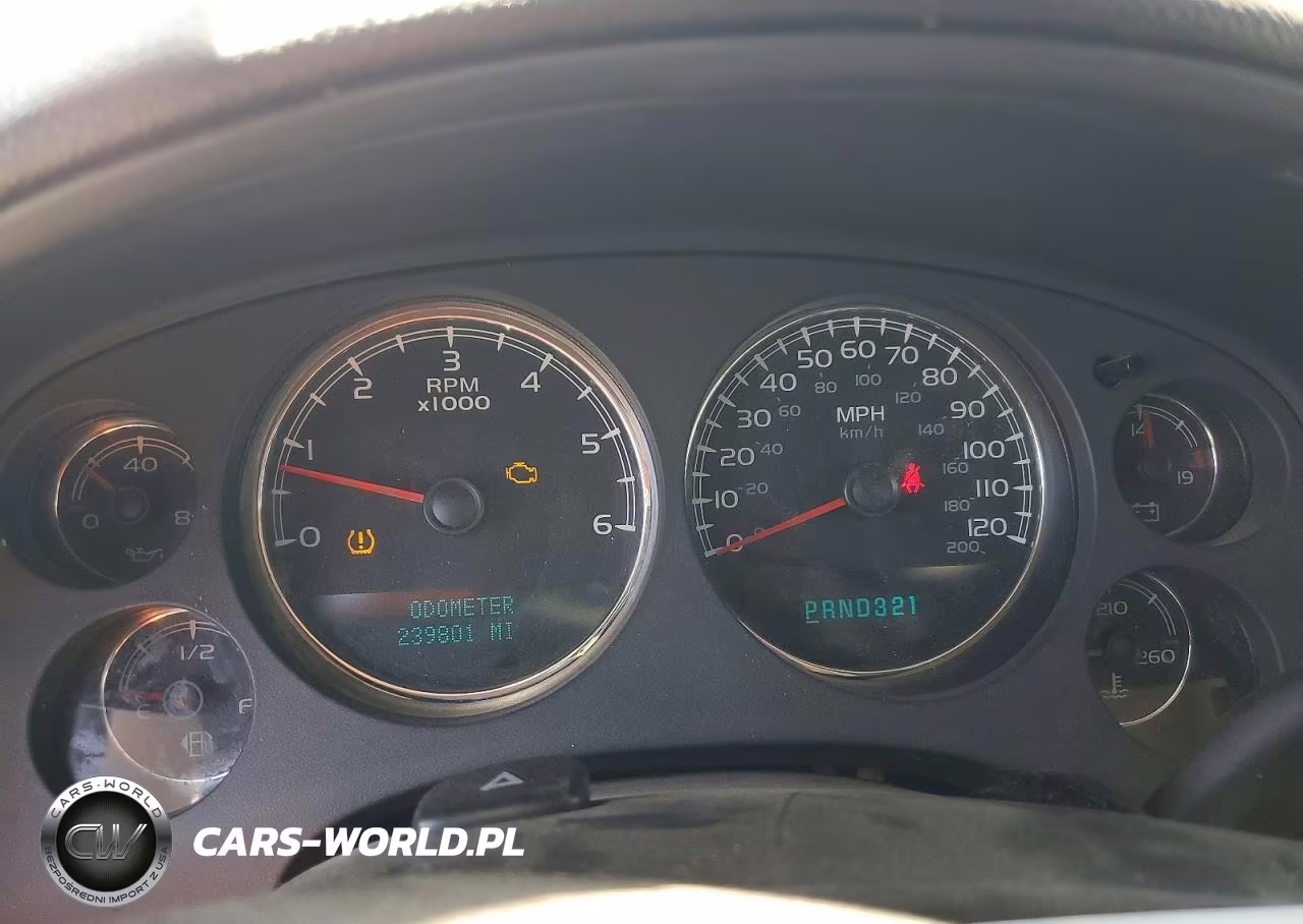 2007 GMC Yukon VIN:1GKFK13097R215845 - 9