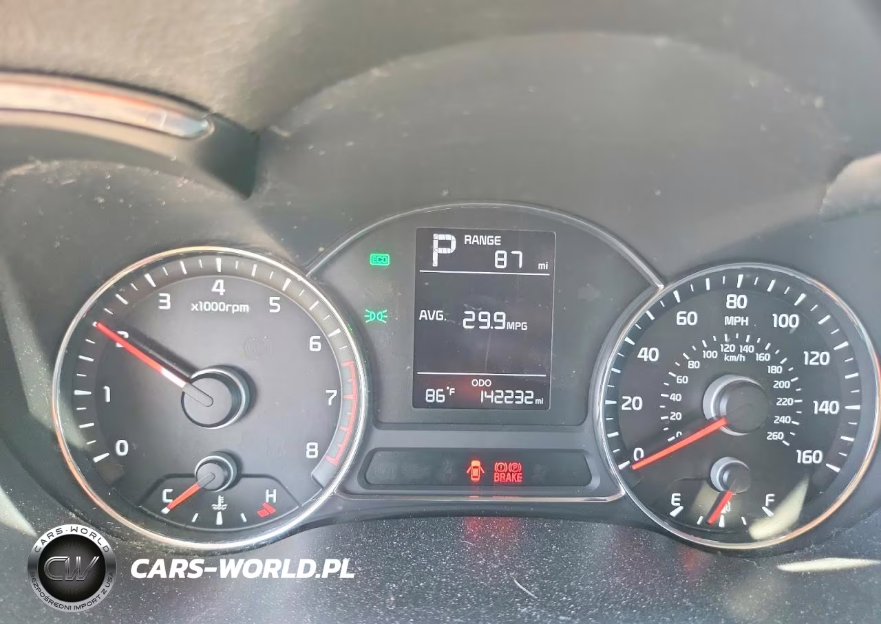 2018 Kia Forte Lx VIN:3KPFK4A70JE222893 - 9