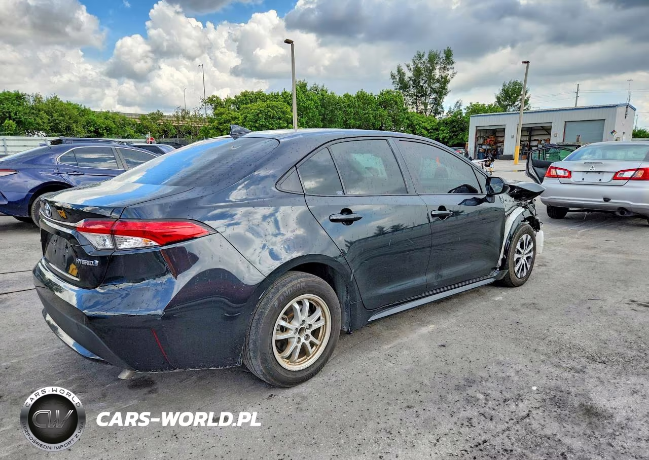 2022 Toyota Corolla Le VIN:JTDEAMDE8NJ057483 - 3