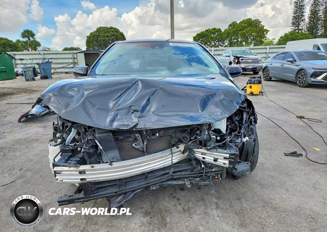 2022 Toyota Corolla Le VIN:JTDEAMDE8NJ057483 - 5