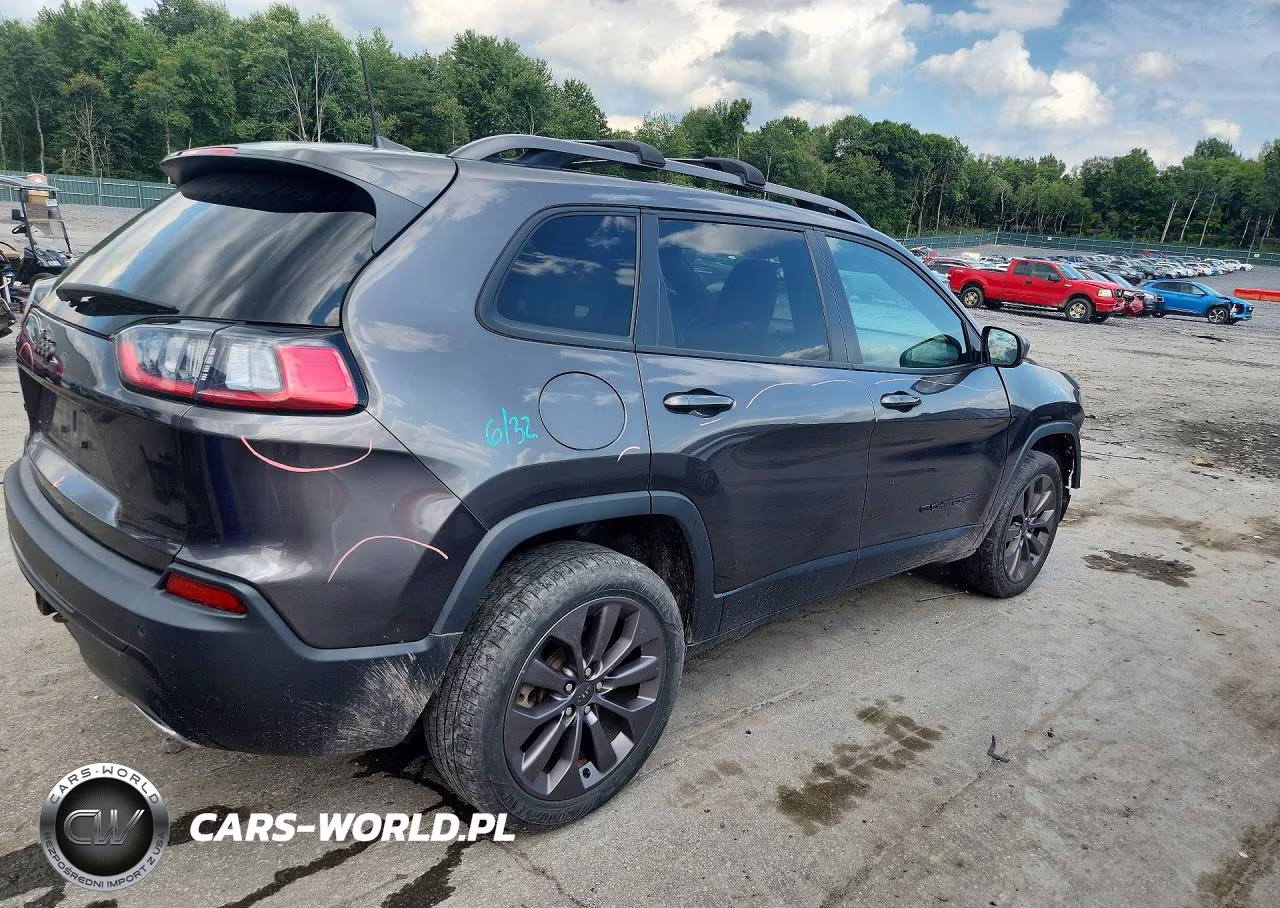 2021 Jeep Cherokee Latitude Lux VIN:1C4PJMMX2MD194040 - 3
