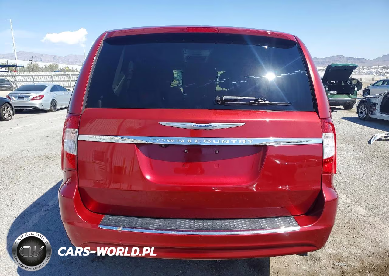 2015 Chrysler Town & Country Touring VIN:2C4RC1BG6FR602995 - 6