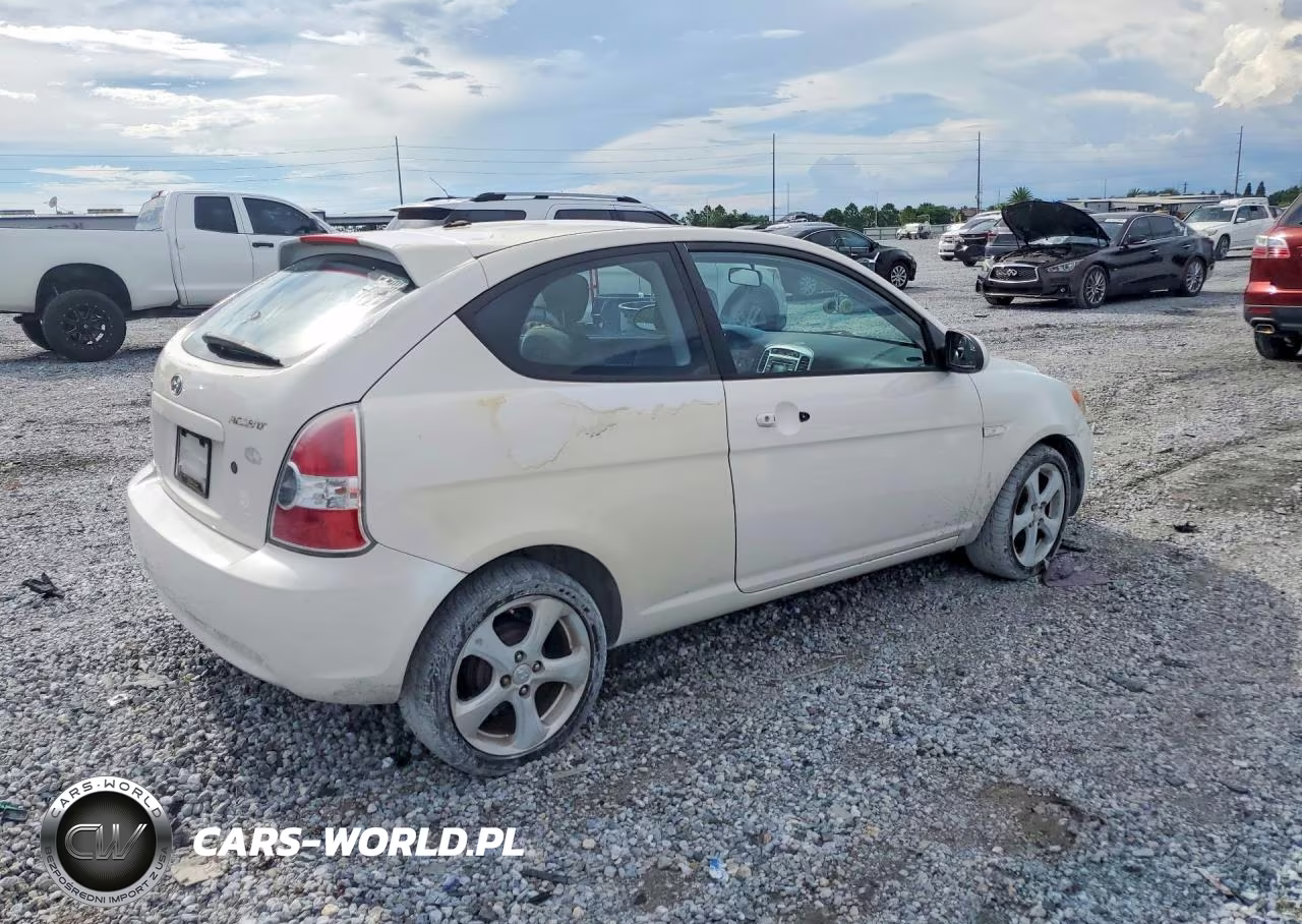 2009 Hyundai Accent Se VIN:KMHCN36C79U113432 - 3