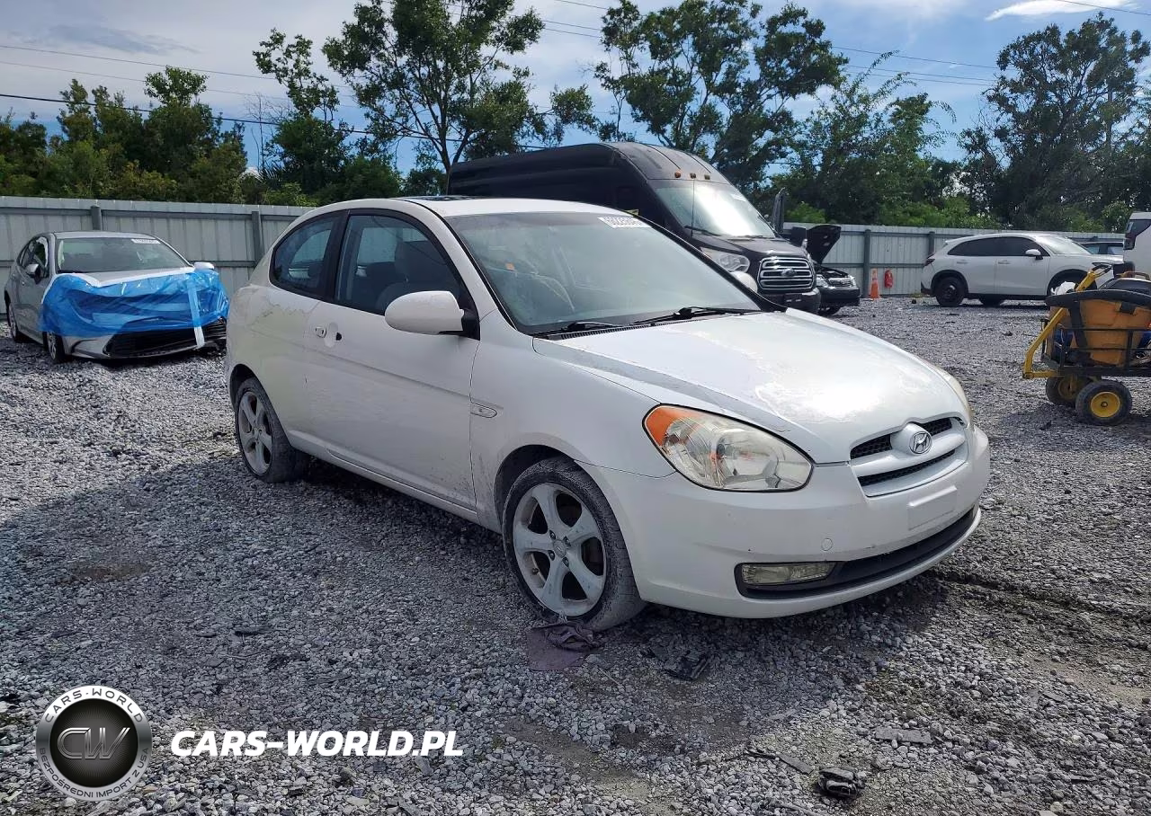 2009 Hyundai Accent Se VIN:KMHCN36C79U113432 - 4