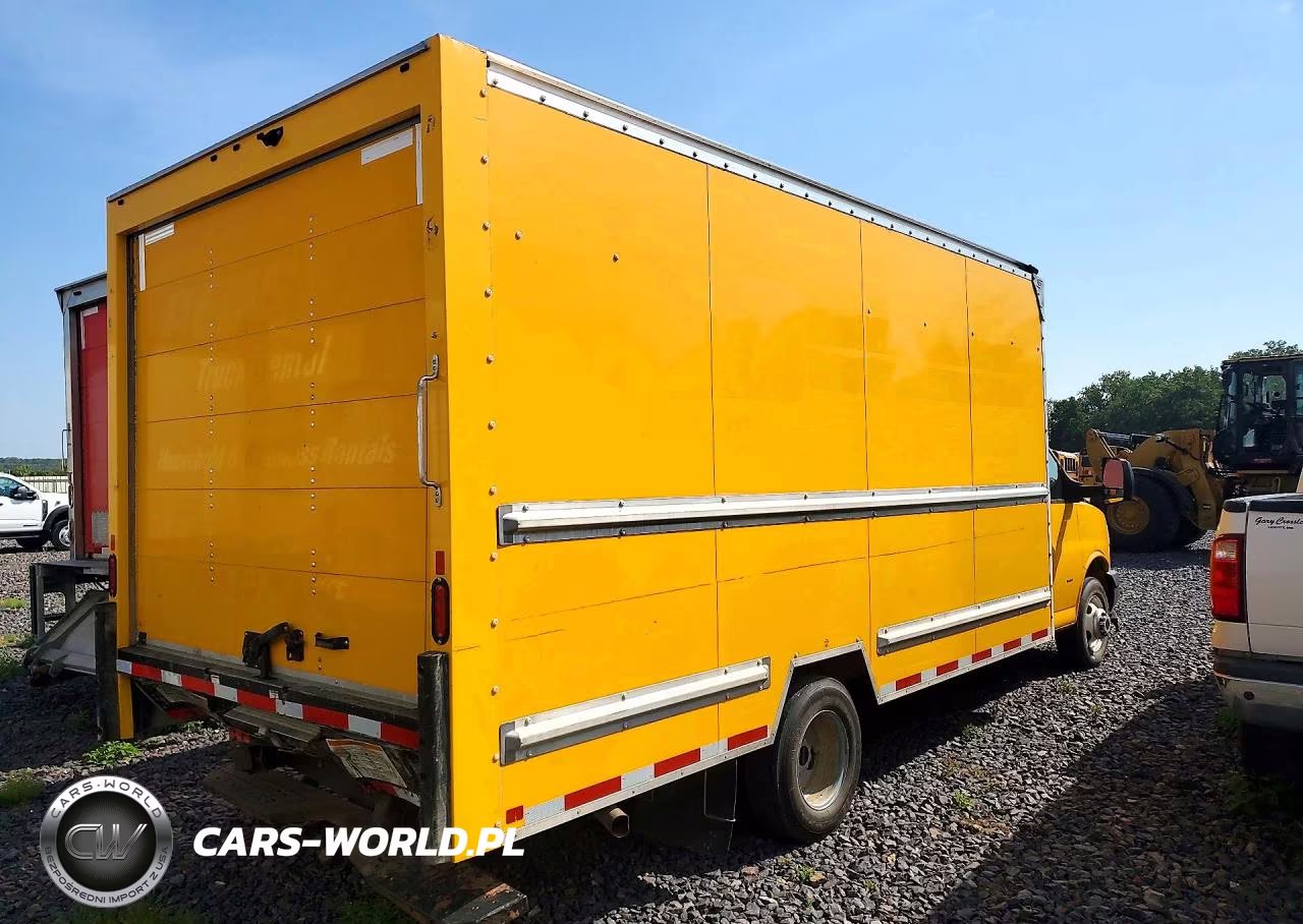 2021 GMC Savana Box Truck VIN:7GZ37TC72MN002556 - 3