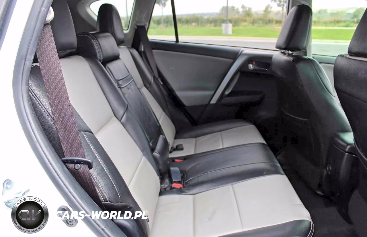 2017 Toyota Rav4 Hybrid Xle VIN:JTMRJREV3HD104354 - 6