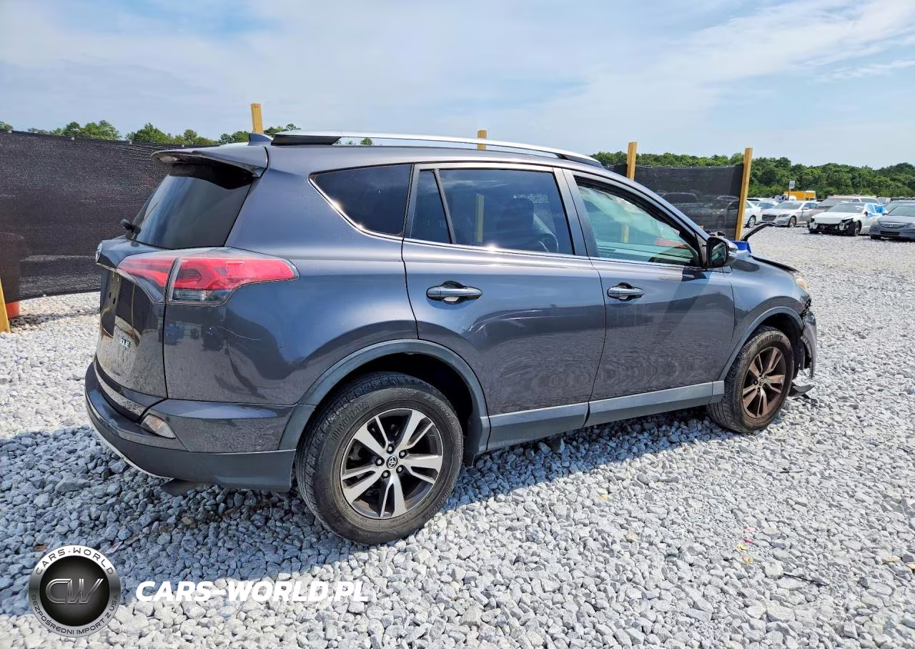 2017 Toyota Rav4 Xle VIN:JTMWFREV3HJ716561 - 3