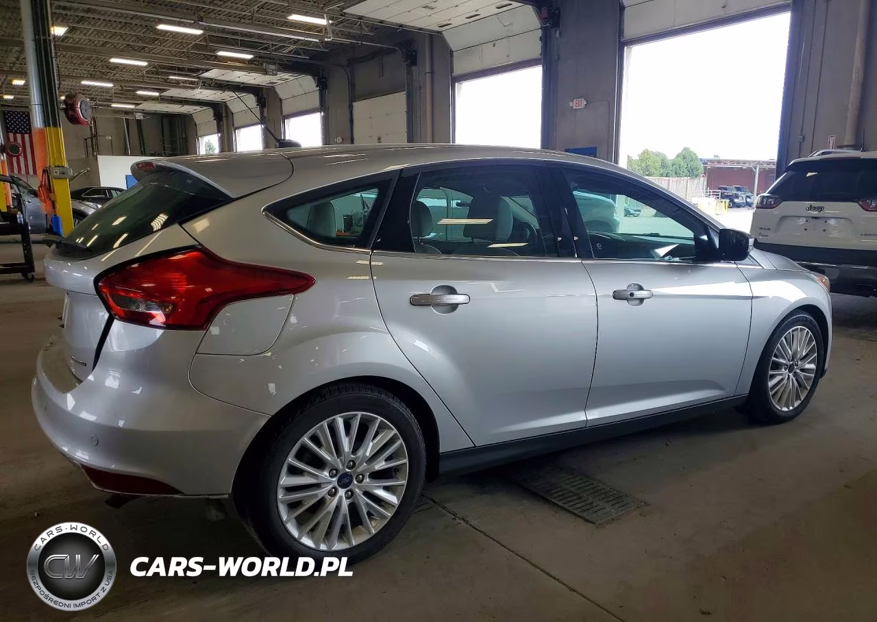 2016 Ford Focus Titanium VIN:1FADP3N20GL307465 - 3