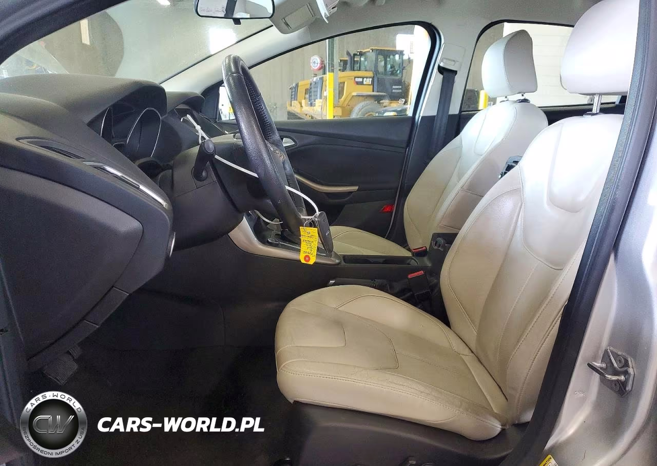 2016 Ford Focus Titanium VIN:1FADP3N20GL307465 - 7
