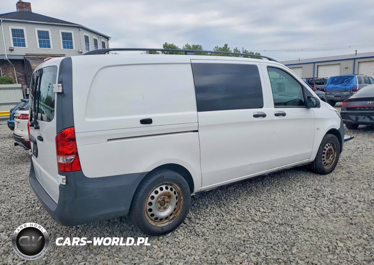 2018 Mercedes-Benz Metris Delivery Van VIN:WD3PG2EA2J3457734 - 3