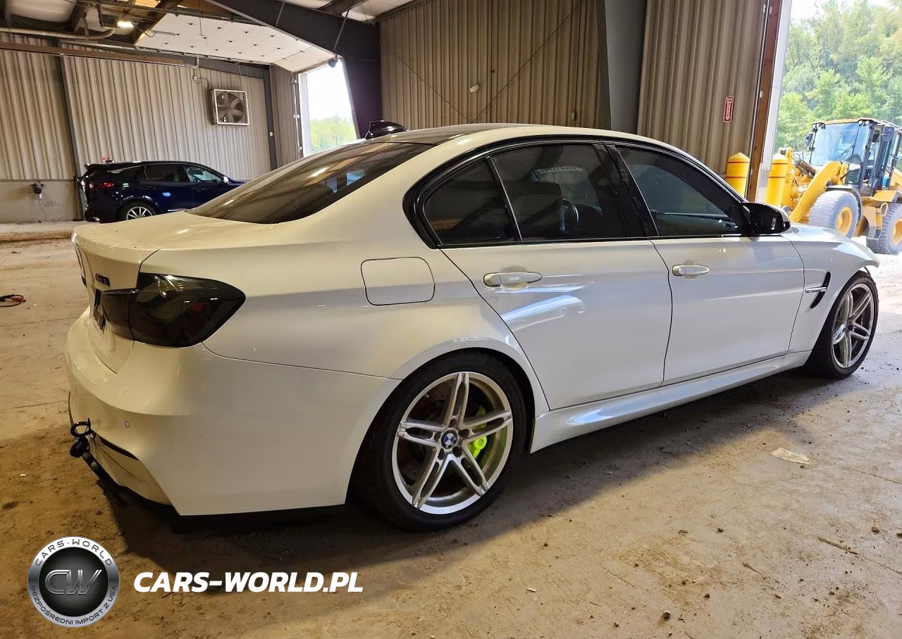 2015 BMW M3 VIN:WBS3C9C58FP804930 - 3