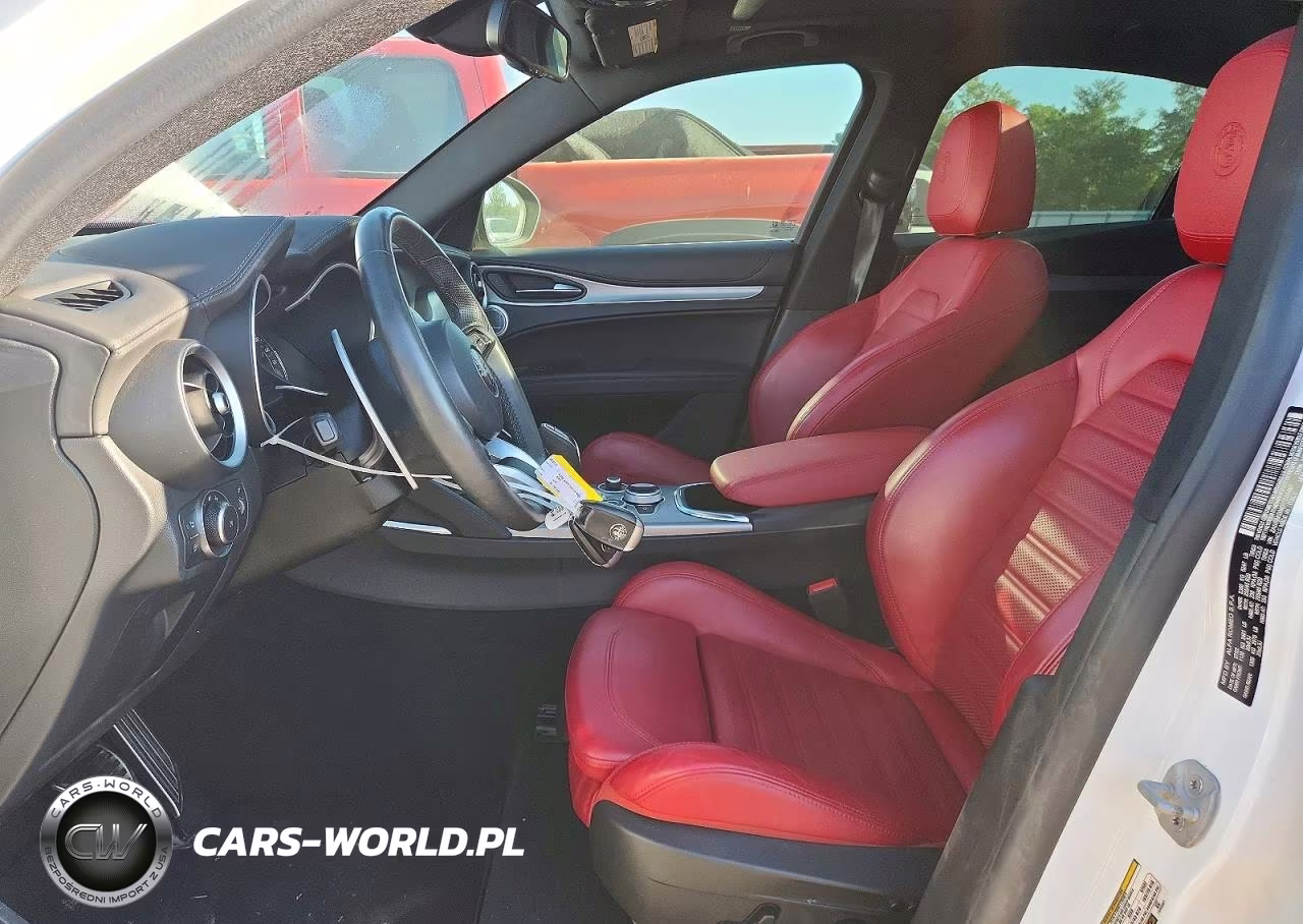 2023 Alfa Romeo Stelvio Ti VIN:ZASPAKBN6P7D55487 - 7