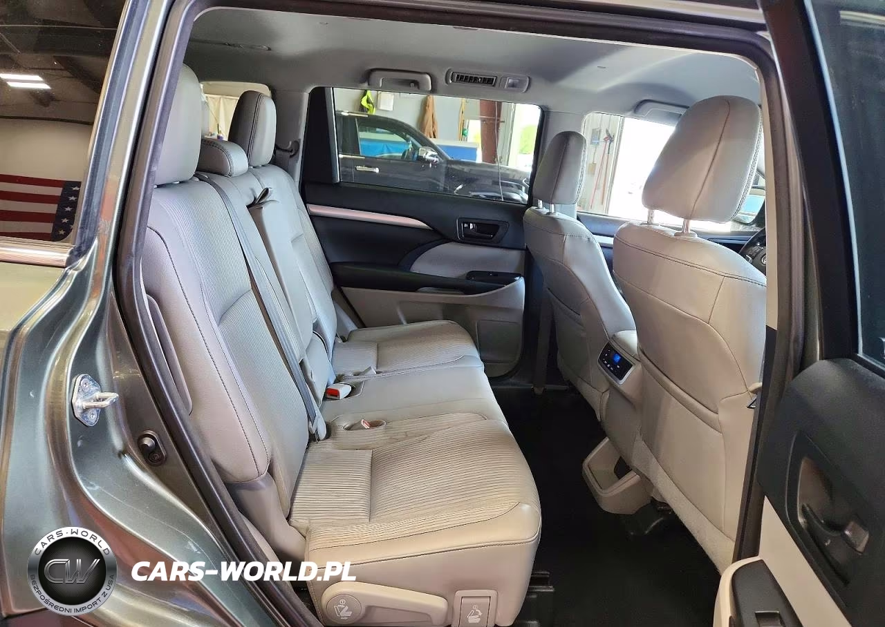 2017 Toyota Highlander Le Plus VIN:5TDBZRFHXHS384829 - 11