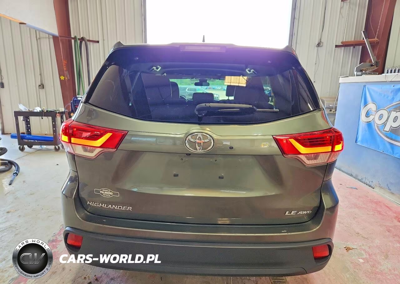 2017 Toyota Highlander Le Plus VIN:5TDBZRFHXHS384829 - 6