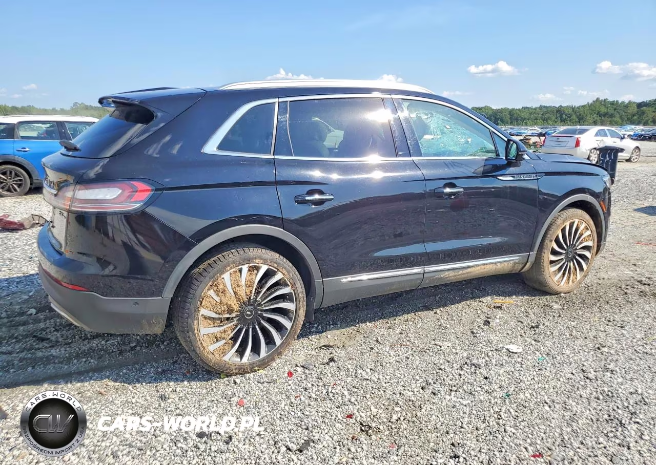 2020 Lincoln Nautilus Black Label VIN:2LMPJ9JP3LBL01070 - 3