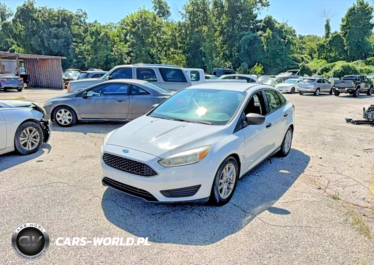 2015 Ford Focus S VIN:1FADP3E2XFL311926 - 2