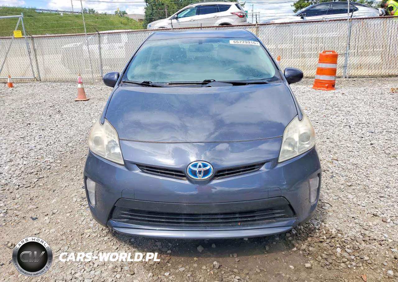 2014 Toyota Prius Four VIN:JTDKN3DU8E1791436 - 5