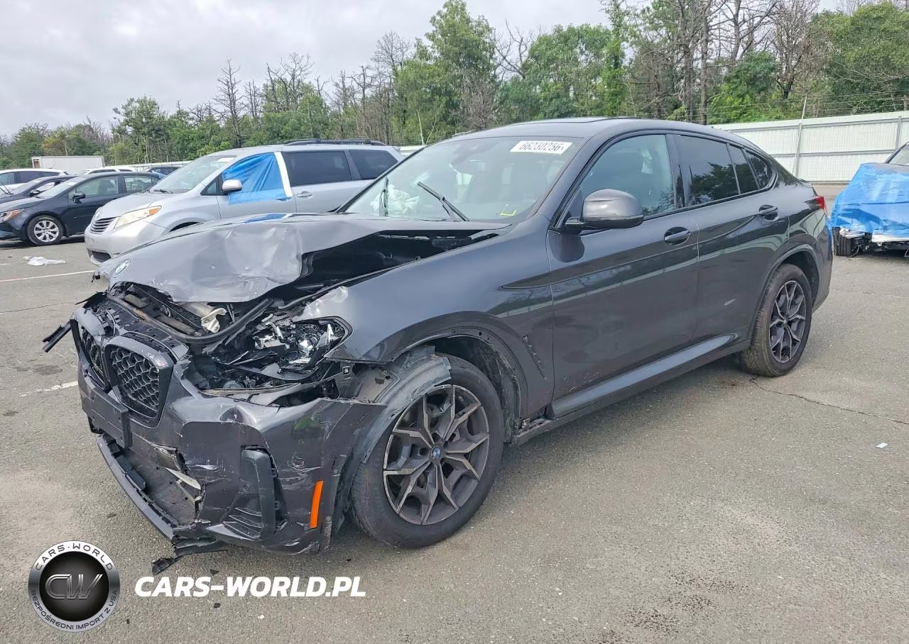 2024 BMW X4 xDrive30I