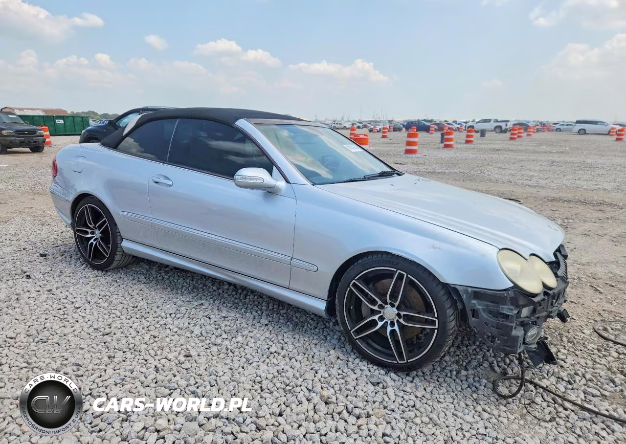 2008 Mercedes-Benz Clk 550 VIN:WDBTK72F88T088709 - 4