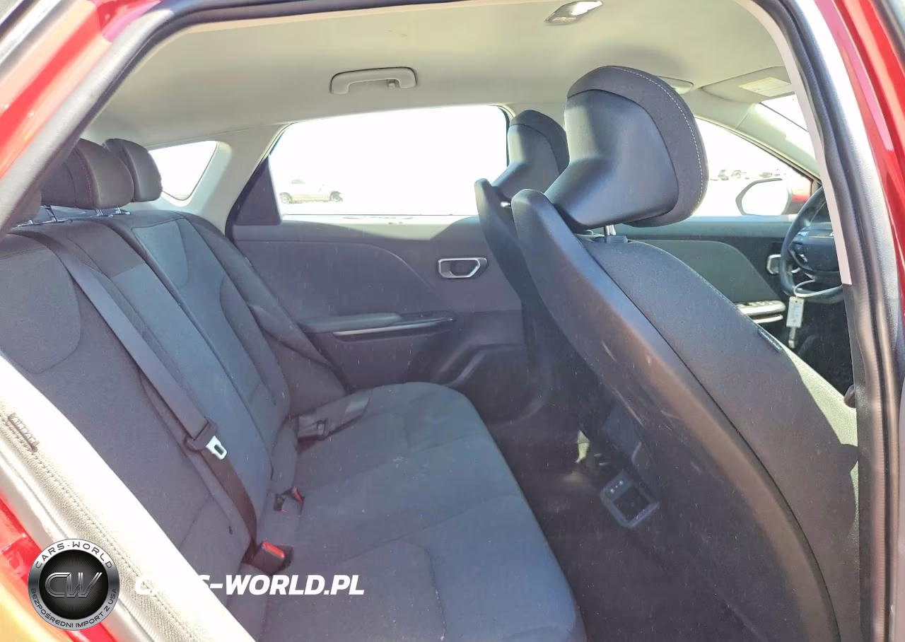 2025 Kia K4 Lxs VIN:3KPFT4DE2SE098523 - 10