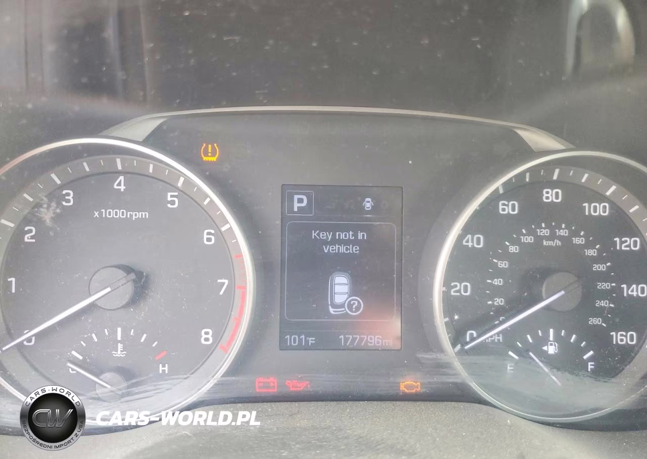 2018 Hyundai Elantra Value Edition VIN:5NPD84LF9JH287621 - 9