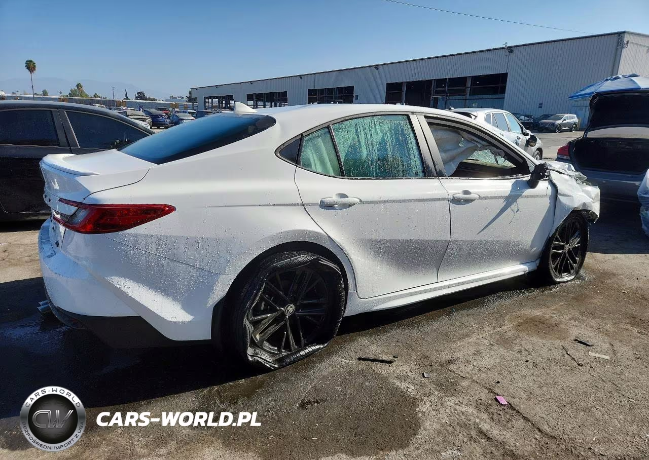 2026 Toyota Camry Se VIN:4T1DAACK9TU746280 - 3