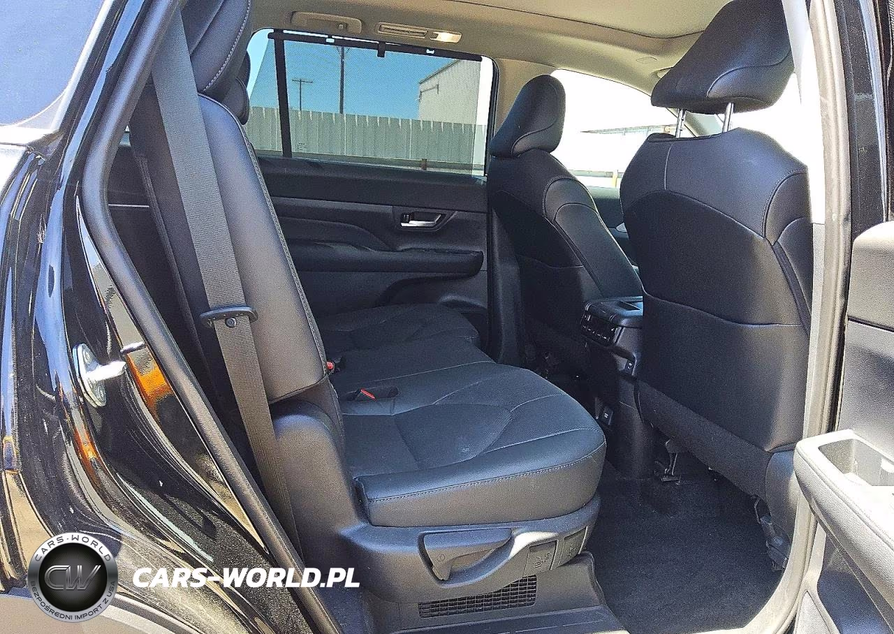 2026 Toyota Grand Highlander Hybrid Limited VIN:5TDACAB59TS070107 - 11