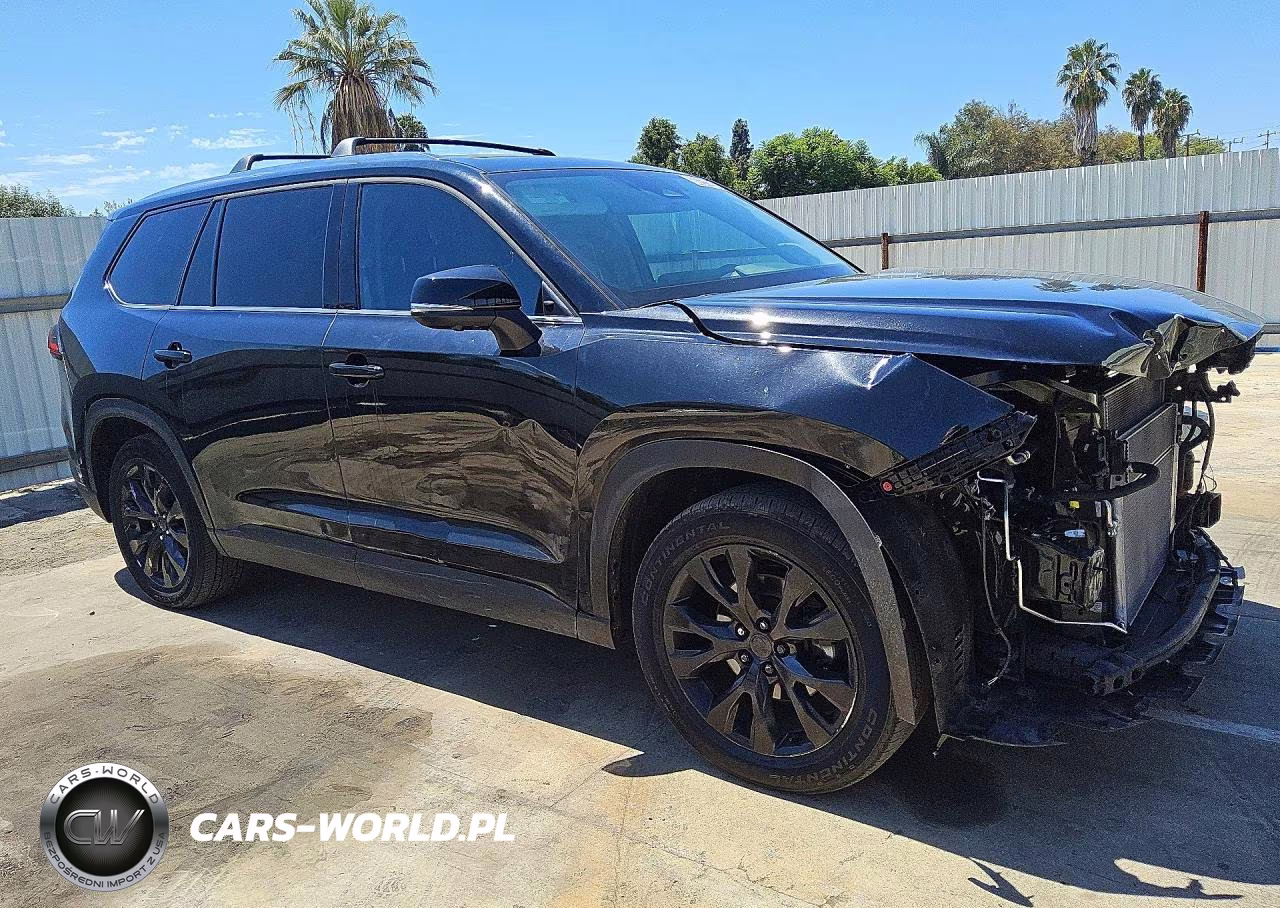 2026 Toyota Grand Highlander Hybrid Limited VIN:5TDACAB59TS070107 - 4