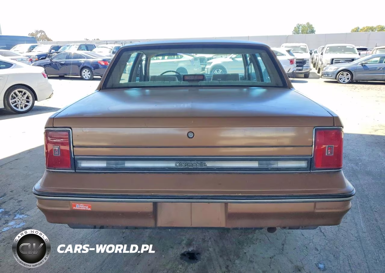 1986 Oldsmobile Cutlass Ciera VIN:1G3AJ19W4GD328703 - 6