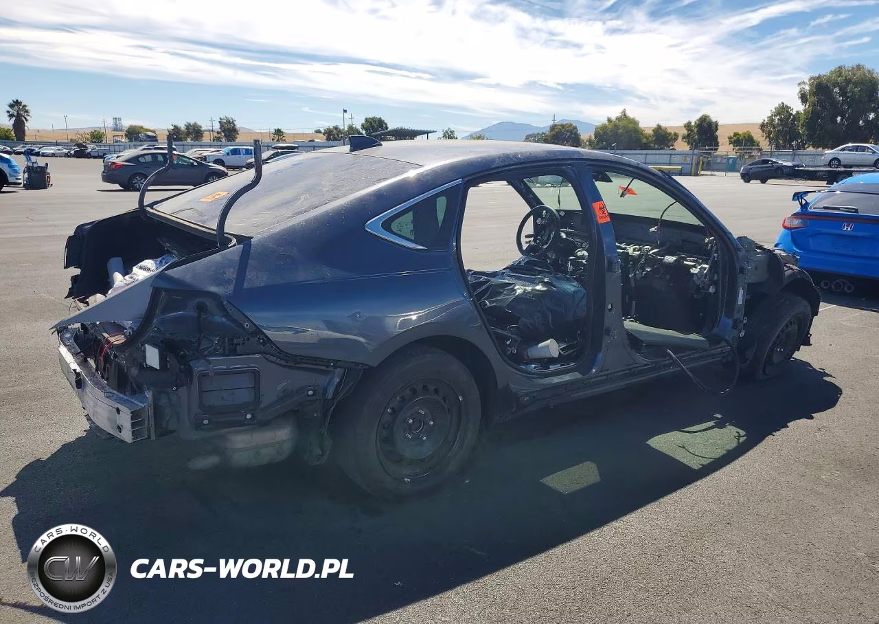 2025 Honda Accord Touring Hybrid VIN:1HGCY2F88SA004035 - 3
