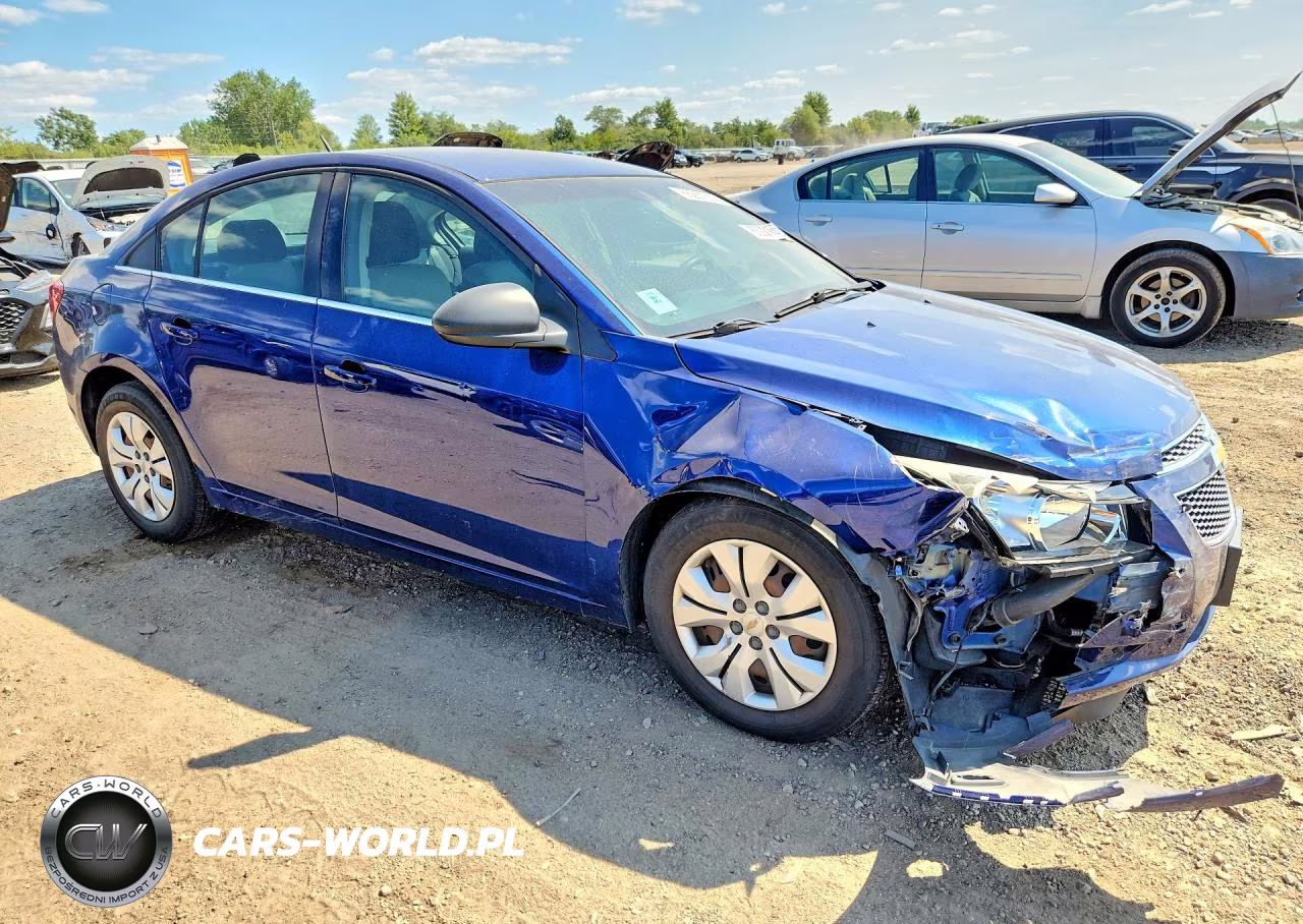 2012 Chevrolet Cruze Ls VIN:1G1PC5SH4C7295498 - 4
