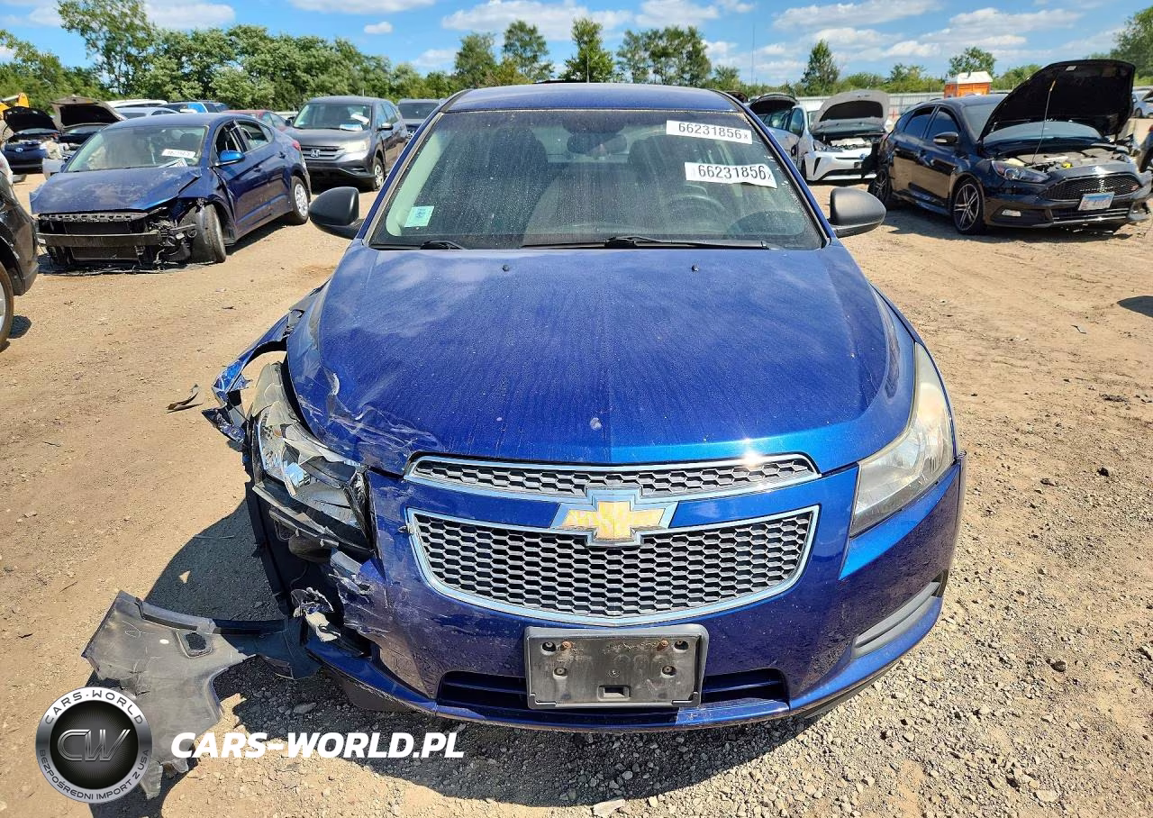 2012 Chevrolet Cruze Ls VIN:1G1PC5SH4C7295498 - 5