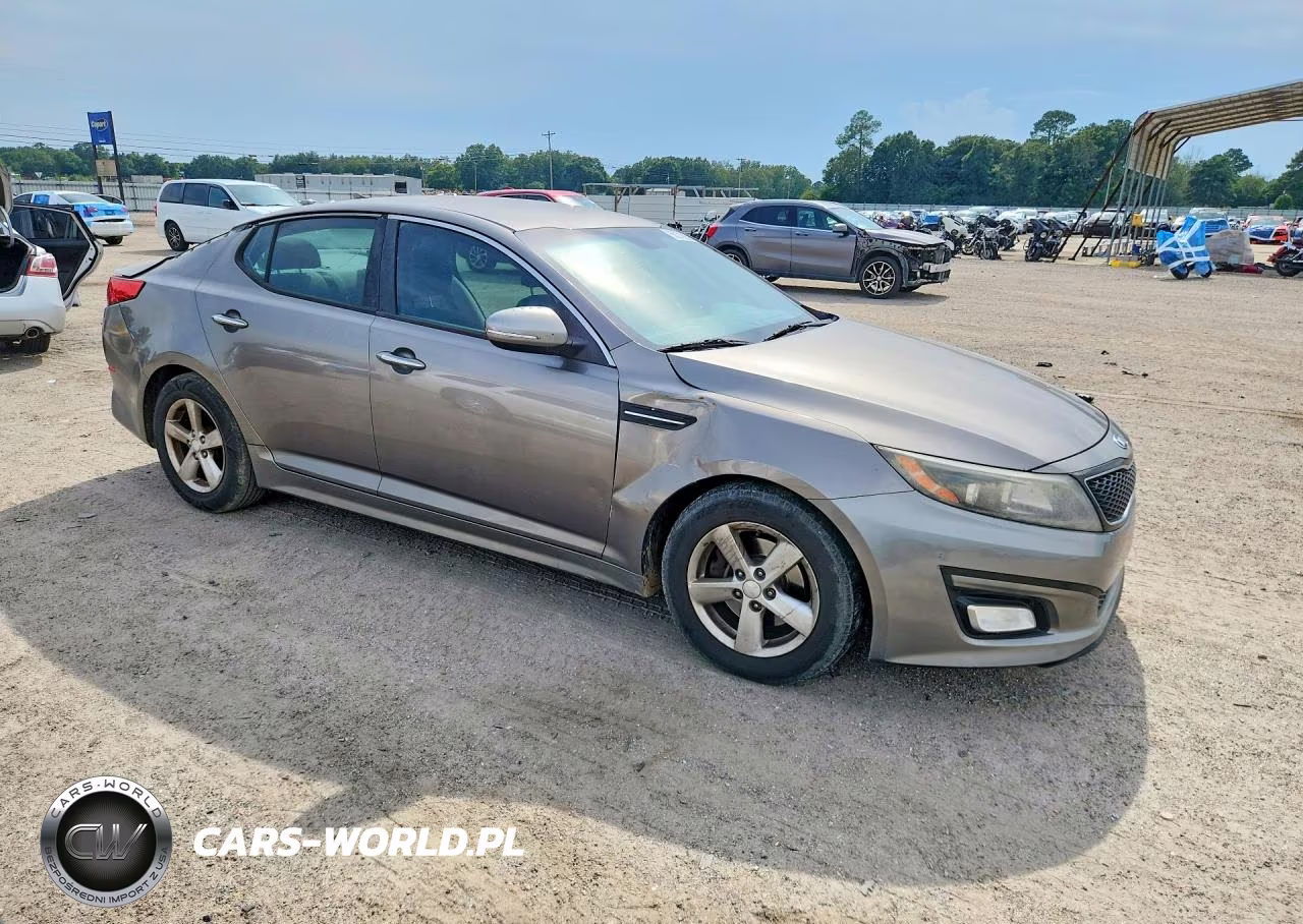 2015 Kia Optima Lx VIN:5XXGM4A70FG371382 - 4
