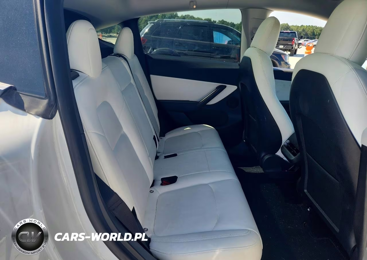 2021 Tesla Model Y VIN:5YJYGDEE2MF192992 - 10