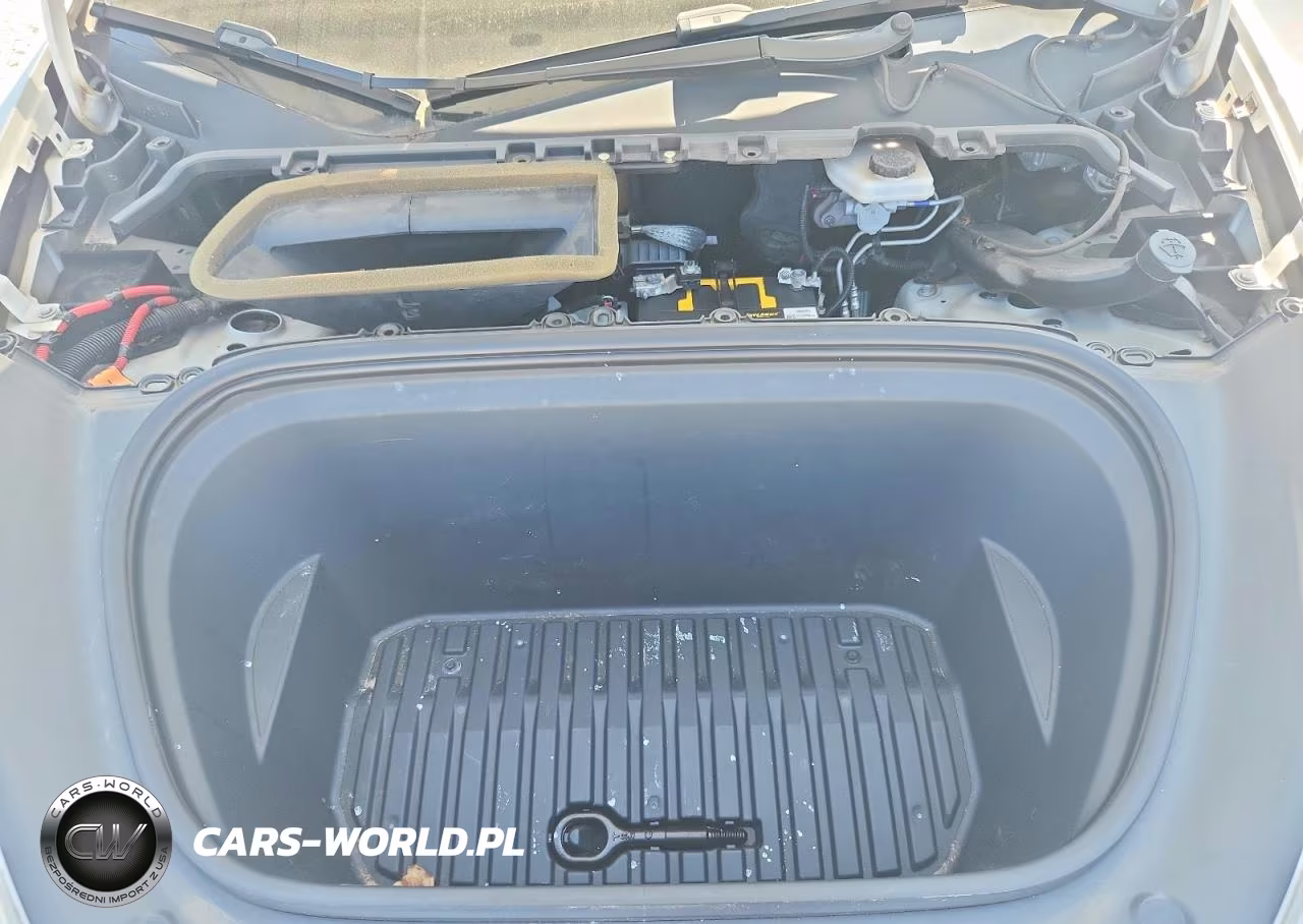 2021 Tesla Model Y VIN:5YJYGDEE2MF192992 - 11