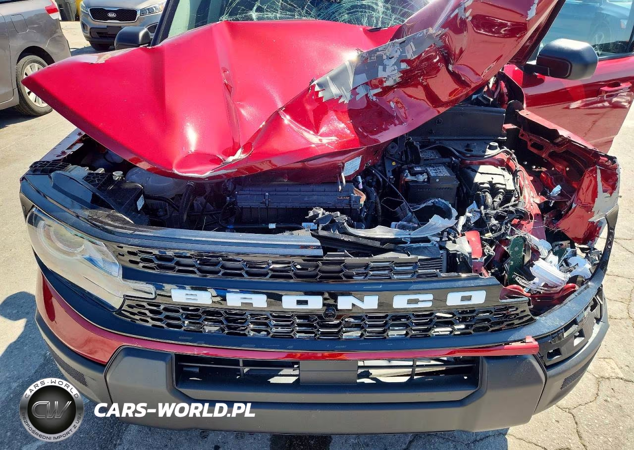 2025 Ford Bronco Sport Outer Banks VIN:3FMCR9CN5SRF48721 - 11