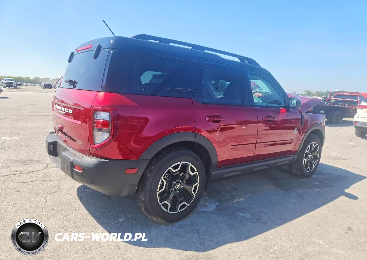2025 Ford Bronco Sport Outer Banks VIN:3FMCR9CN5SRF48721 - 3