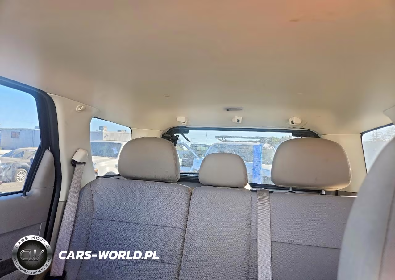 2010 Ford Escape Xlt VIN:1FMCU9DGXAKC89824 - 10