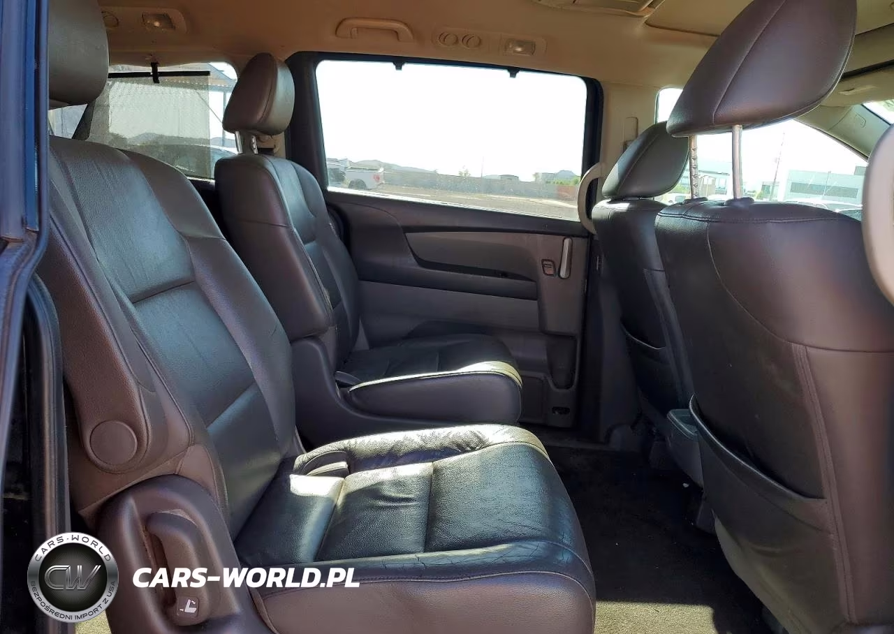 2011 Honda Odyssey Touring VIN:5FNRL5H96BB026444 - 11