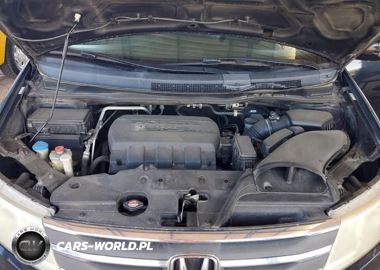 2011 Honda Odyssey Touring VIN:5FNRL5H96BB026444 - 12