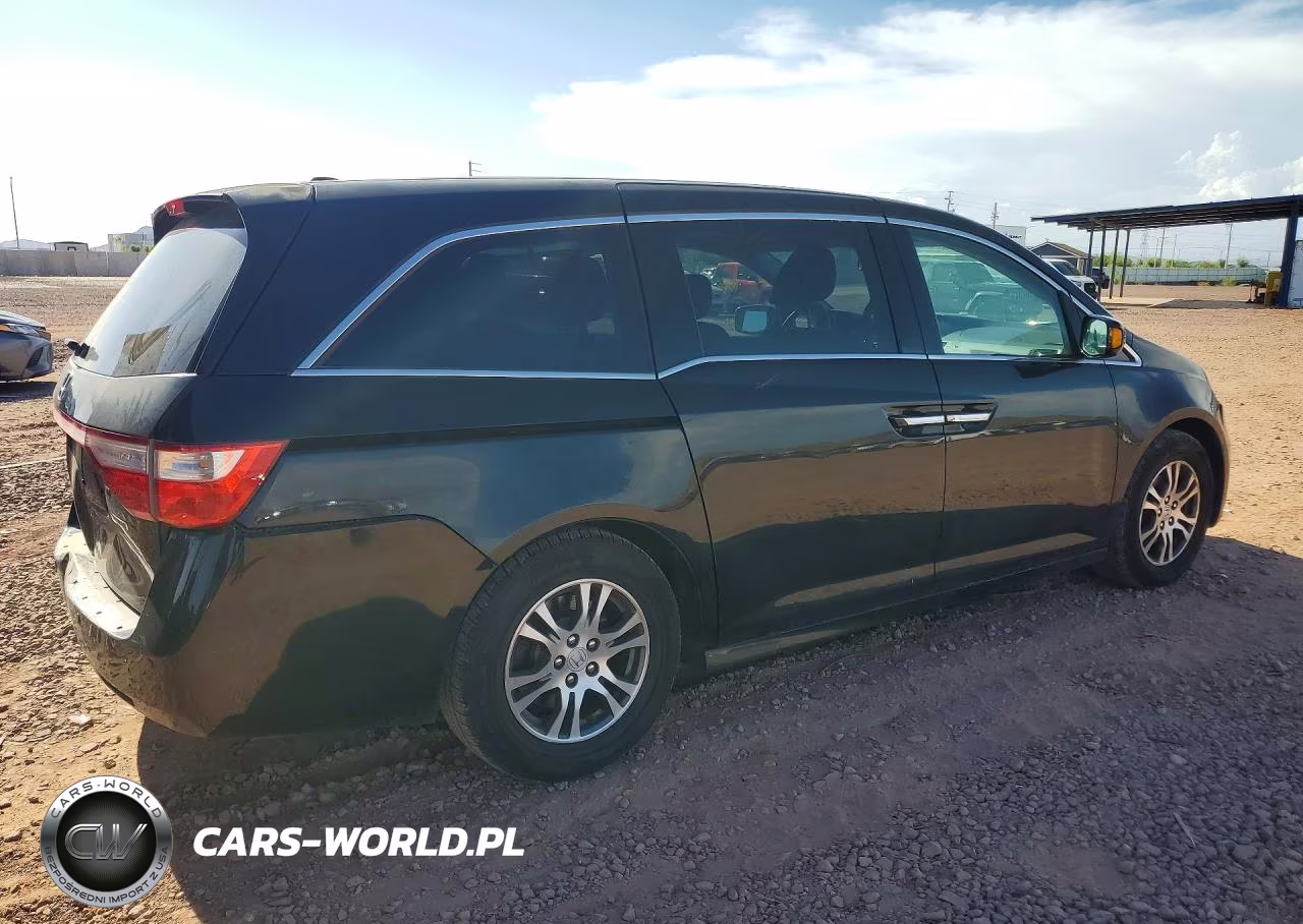 2011 Honda Odyssey Touring VIN:5FNRL5H96BB026444 - 3