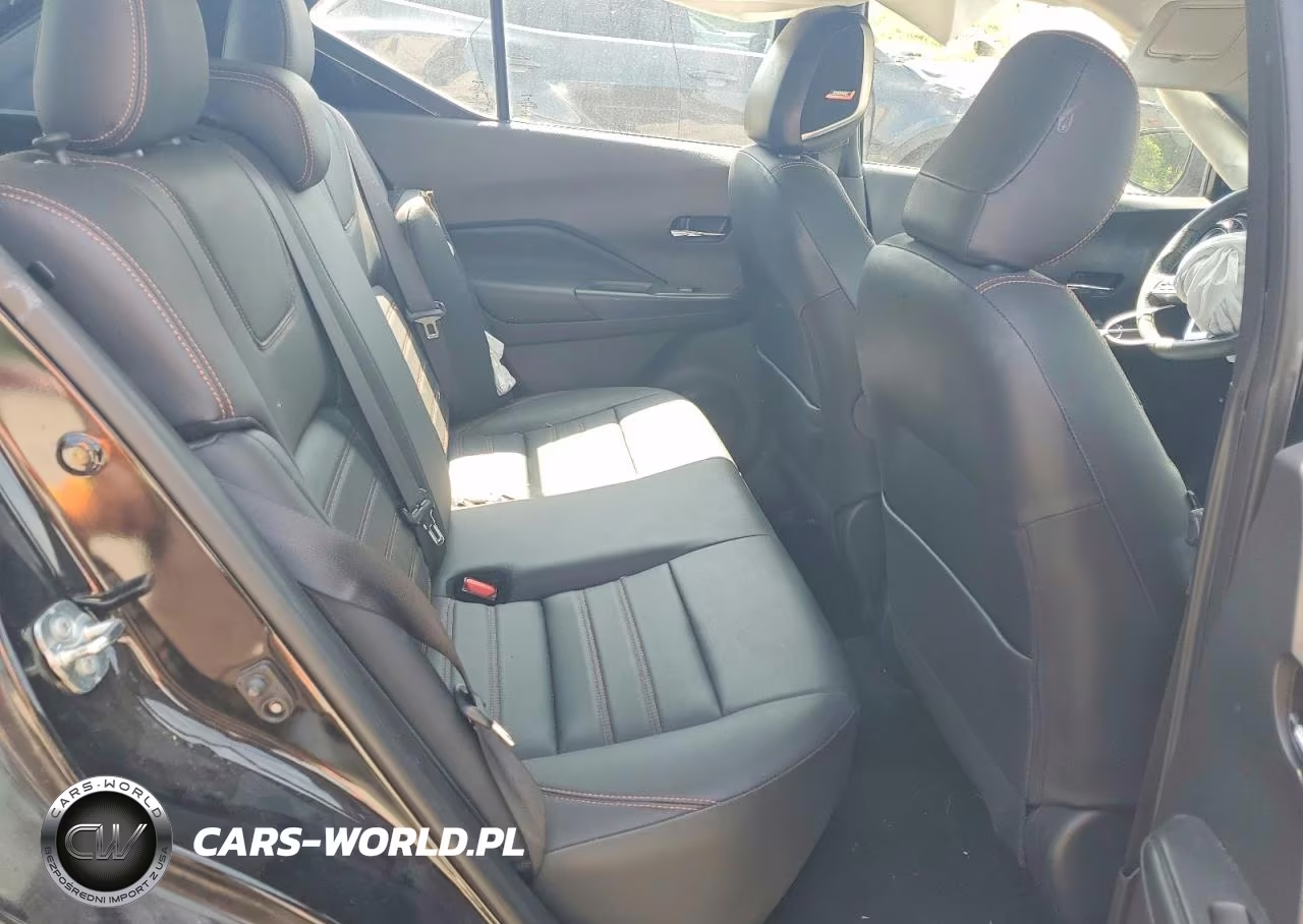 2020 Nissan Kicks Sr VIN:3N1CP5DV3LL551772 - 10