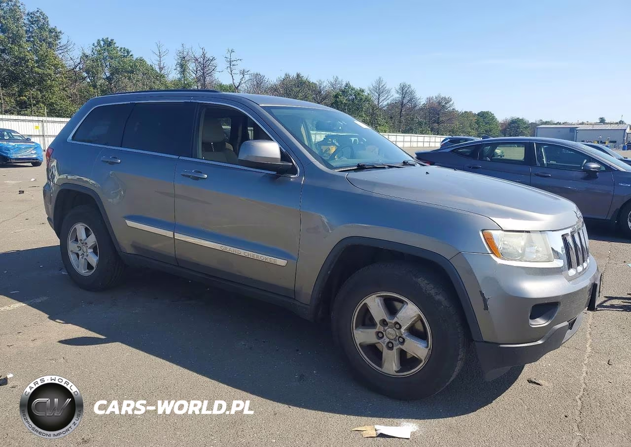 2013 Jeep Grand Cherokee Laredo VIN:1C4RJFAG6DC607446 - 4