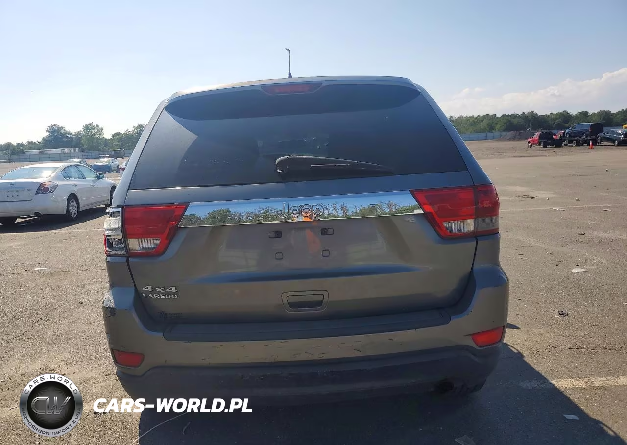 2013 Jeep Grand Cherokee Laredo VIN:1C4RJFAG6DC607446 - 6