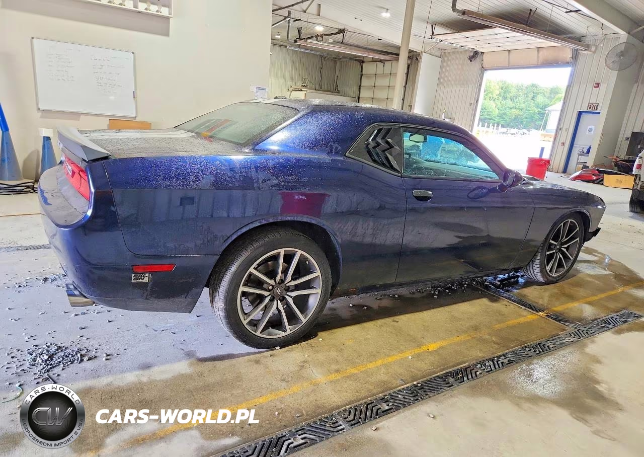 2013 Dodge Challenger Sxt VIN:2C3CDYAG3DH695592 - 3