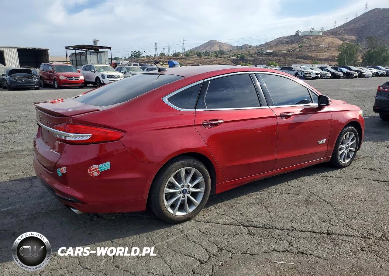 2017 Ford Fusion Titanium Phev VIN:3FA6P0SUXHR354616 - 3