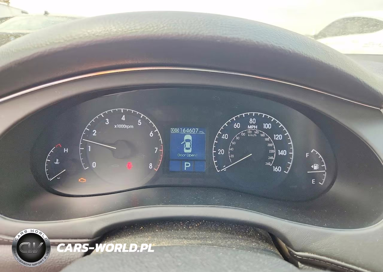 2011 Hyundai Genesis 3.8L VIN:KMHGC4DE2BU122398 - 9