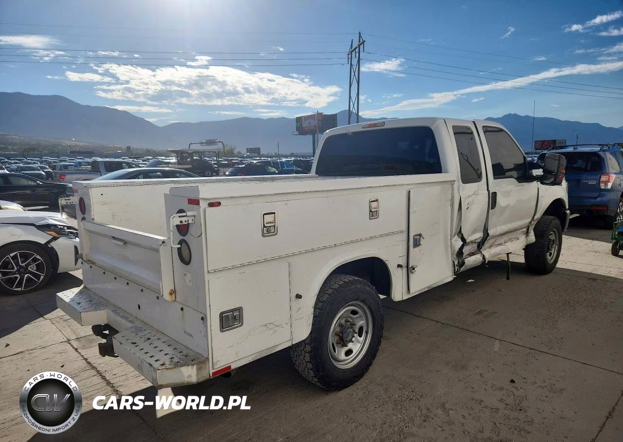 2013 Ford F250 Super Duty VIN:1FT7X2B66DEB59153 - 3