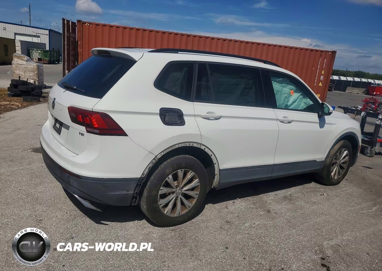 2018 Volkswagen Tiguan S VIN:3VV1B7AX7JM154689 - 3