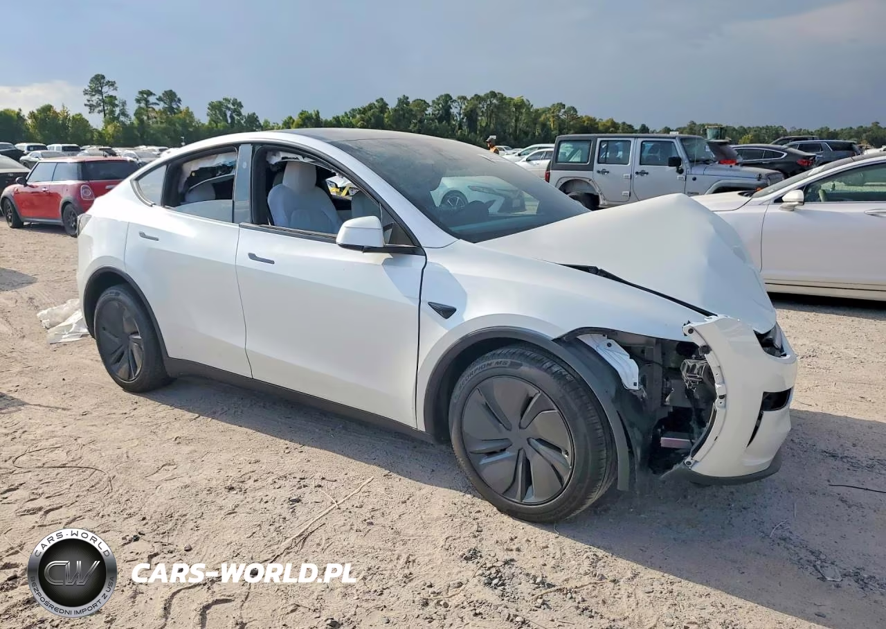 2026 Tesla Model Y VIN:7SAYGDEE1TA688090 - 4